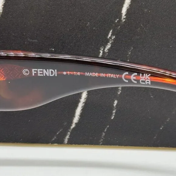 NEW FE40125F 54S FENDI SUNGLASSES SHINY RED HAVANA WOMEN  display picture 1